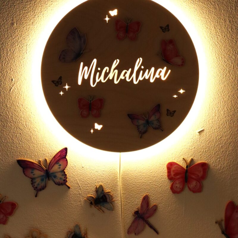 Lampka z imieniem Motylki