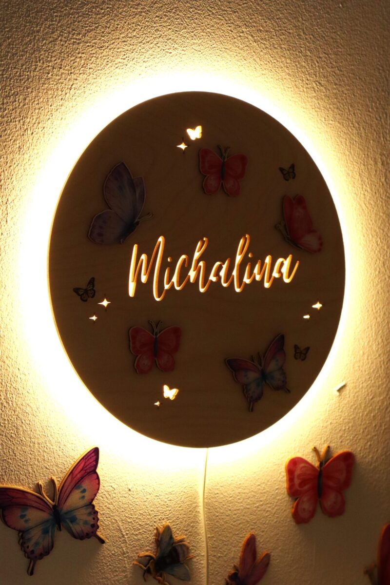 Lampka z imieniem Motylki