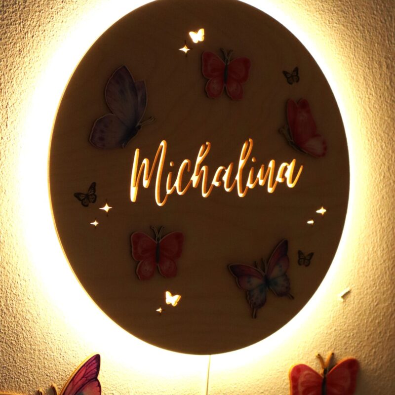 Lampka z imieniem Motylki