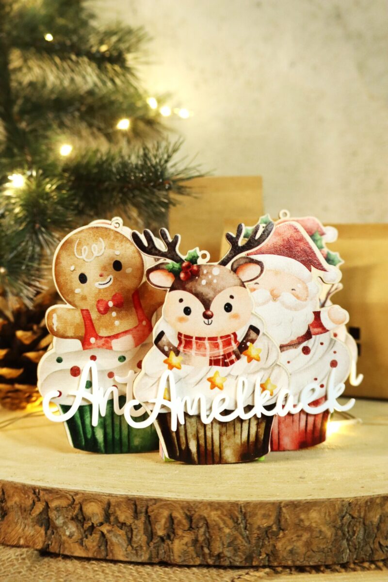 Bombka z imieniem Świąteczna babeczka