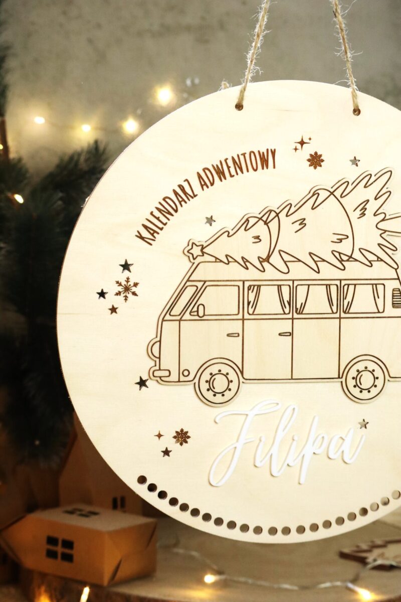 Kalendarz Adwentowy Van z choinką