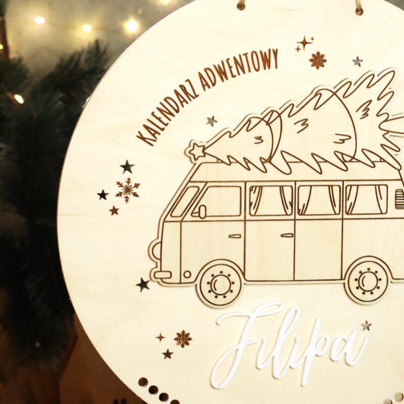 Kalendarz Adwentowy Van z choinką