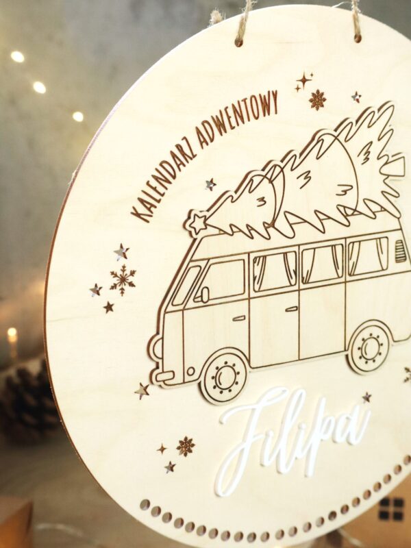 Kalendarz Adwentowy Van z choinką