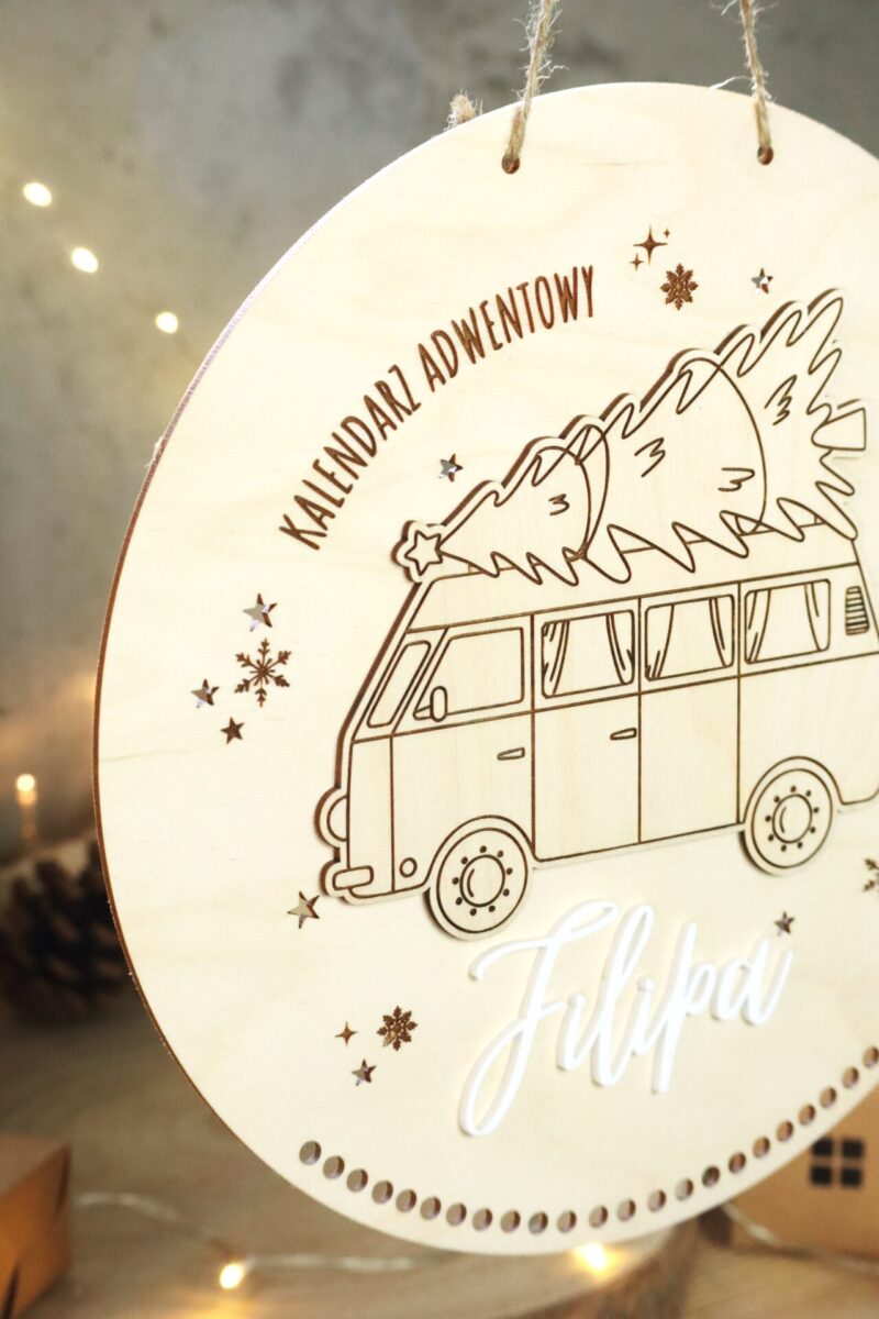 Kalendarz Adwentowy Van z choinką