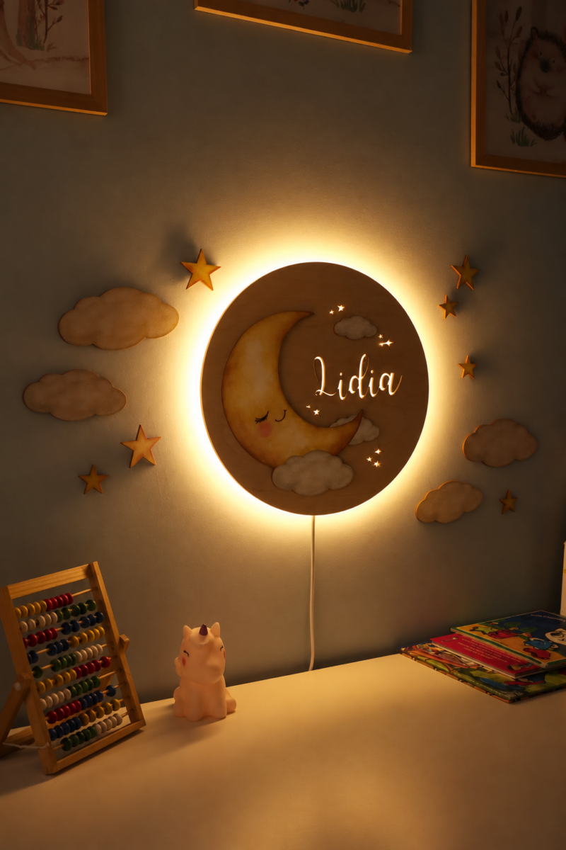 Lampka z imieniem Księżyc i chmurki