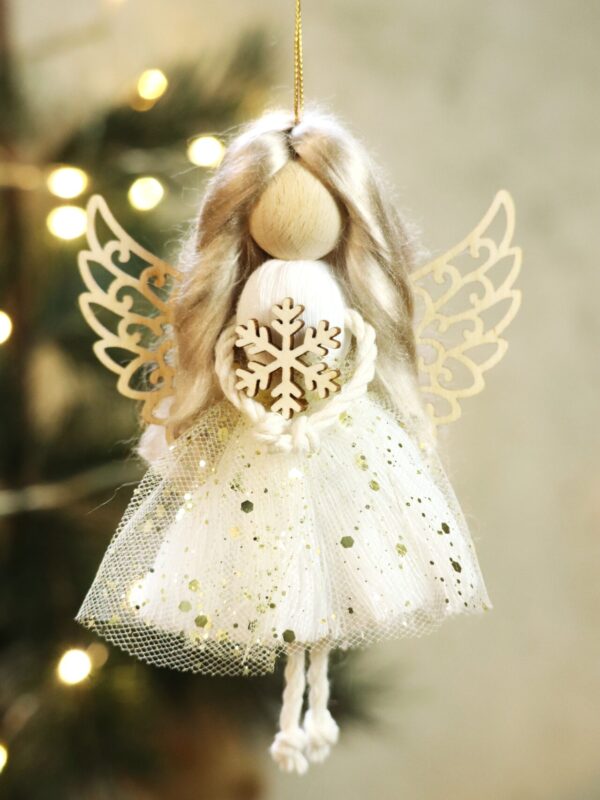 Świąteczny aniołek z makramy na choinkę