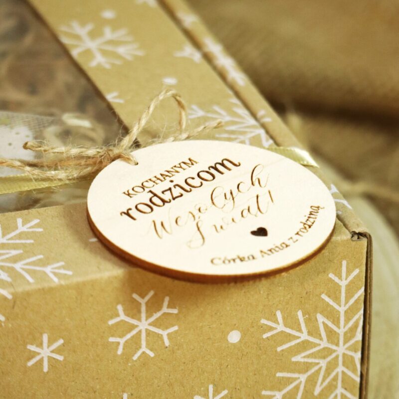 Świąteczny aniołek z makramy na choinkę