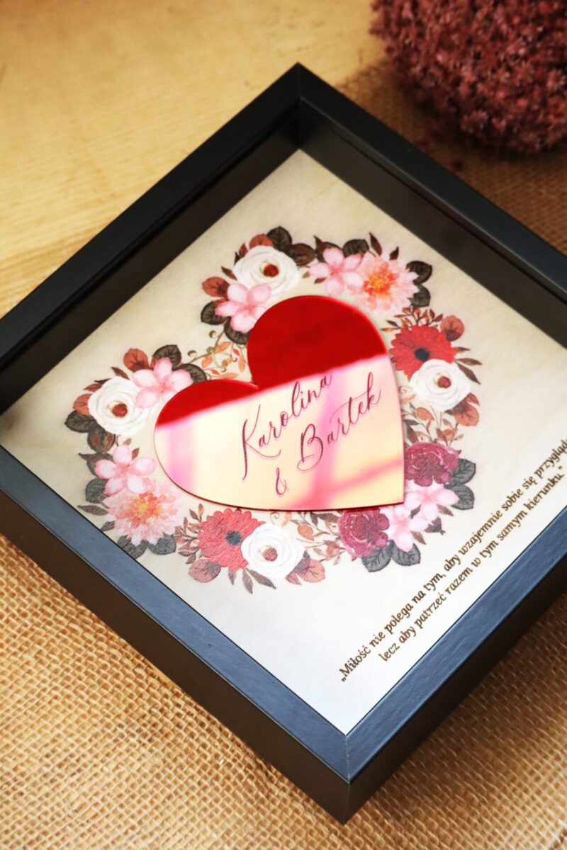 Ramka 3D na Walentynki z lustrzanym sercem