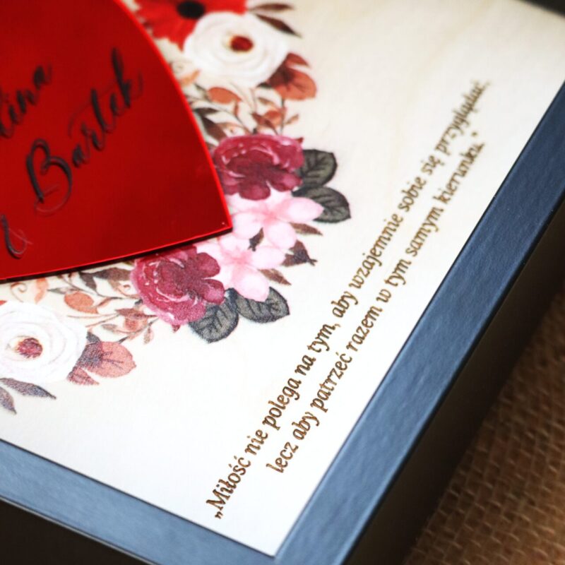 Ramka 3D na Walentynki z lustrzanym sercem