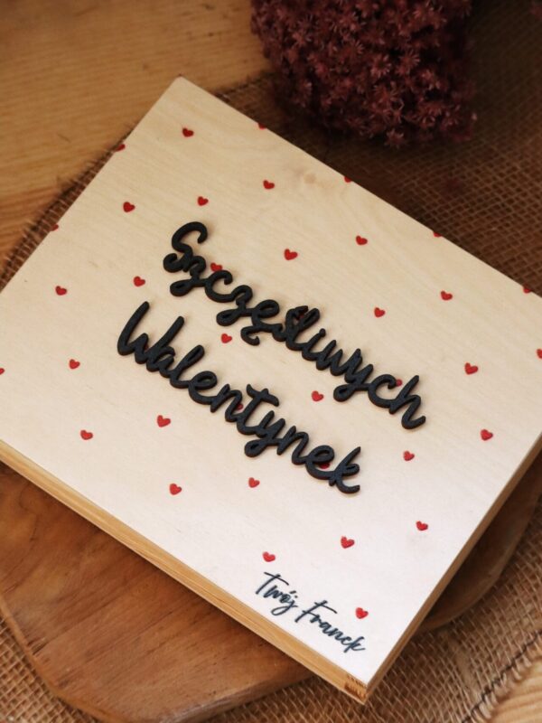 Walentynkowe pudełko na czekoladki Merci