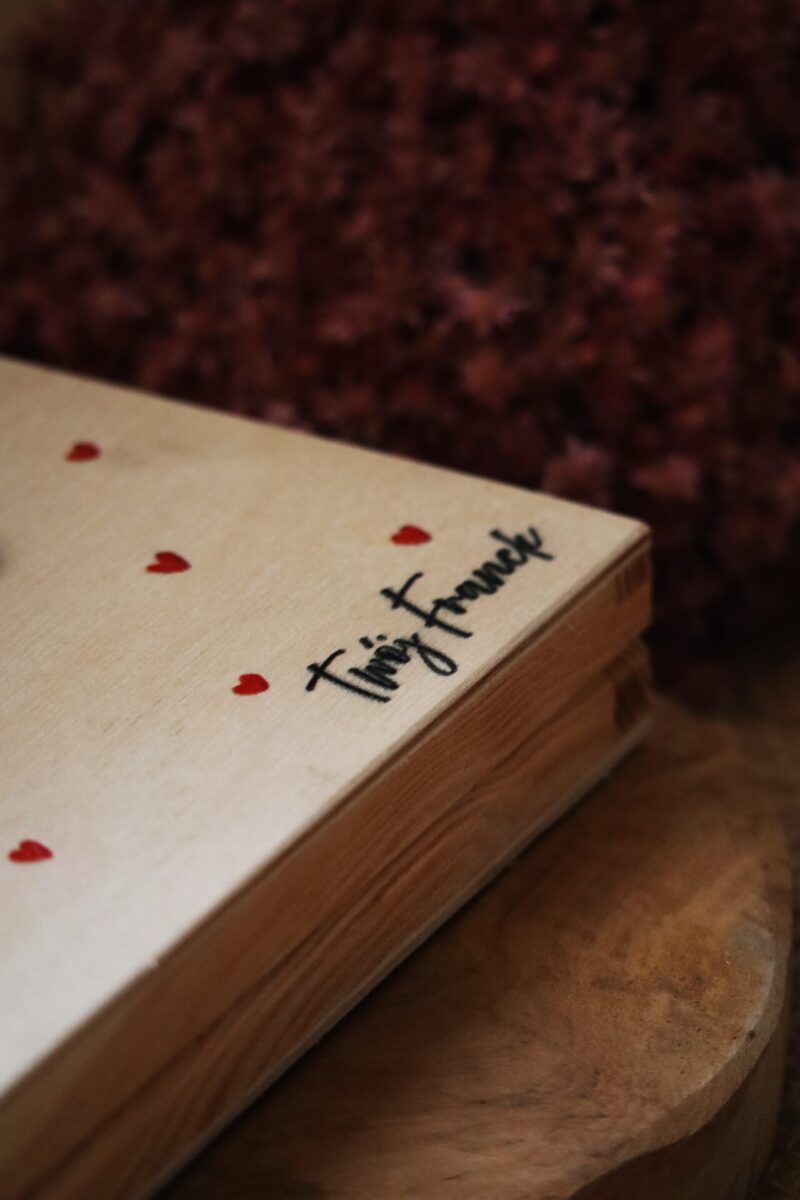 Walentynkowe pudełko na czekoladki Merci