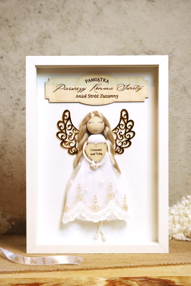Anioł Stróż z makramy w ramce z okazji I Komunii Świętej
