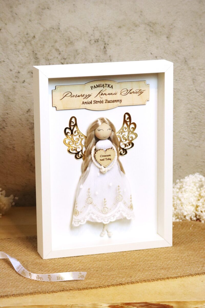 Anioł Stróż z makramy w ramce z okazji I Komunii Świętej