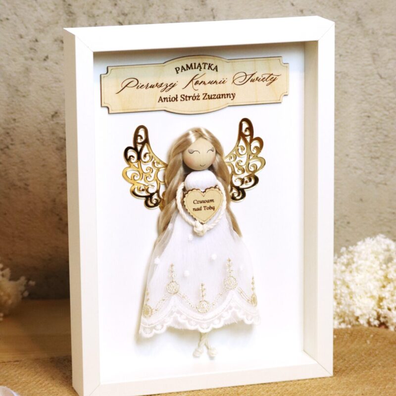 Anioł Stróż z makramy w ramce z okazji I Komunii Świętej