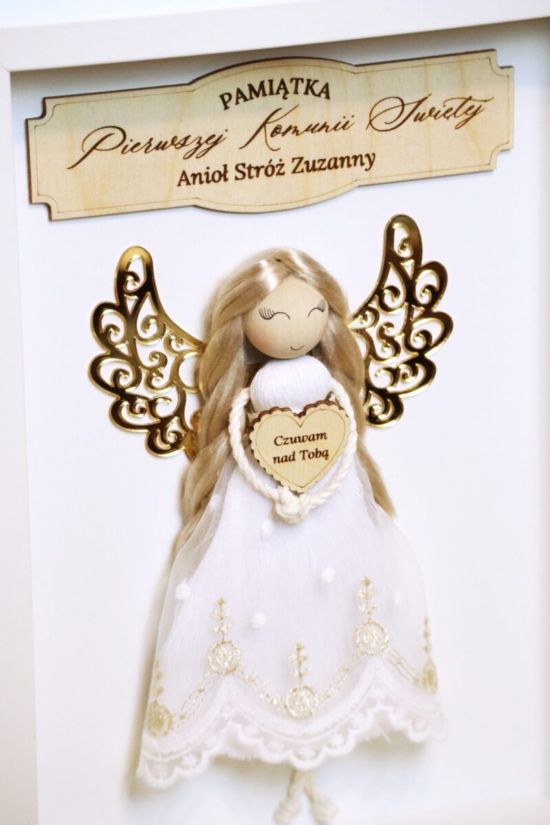 Anioł Stróż z makramy w ramce z okazji I Komunii Świętej