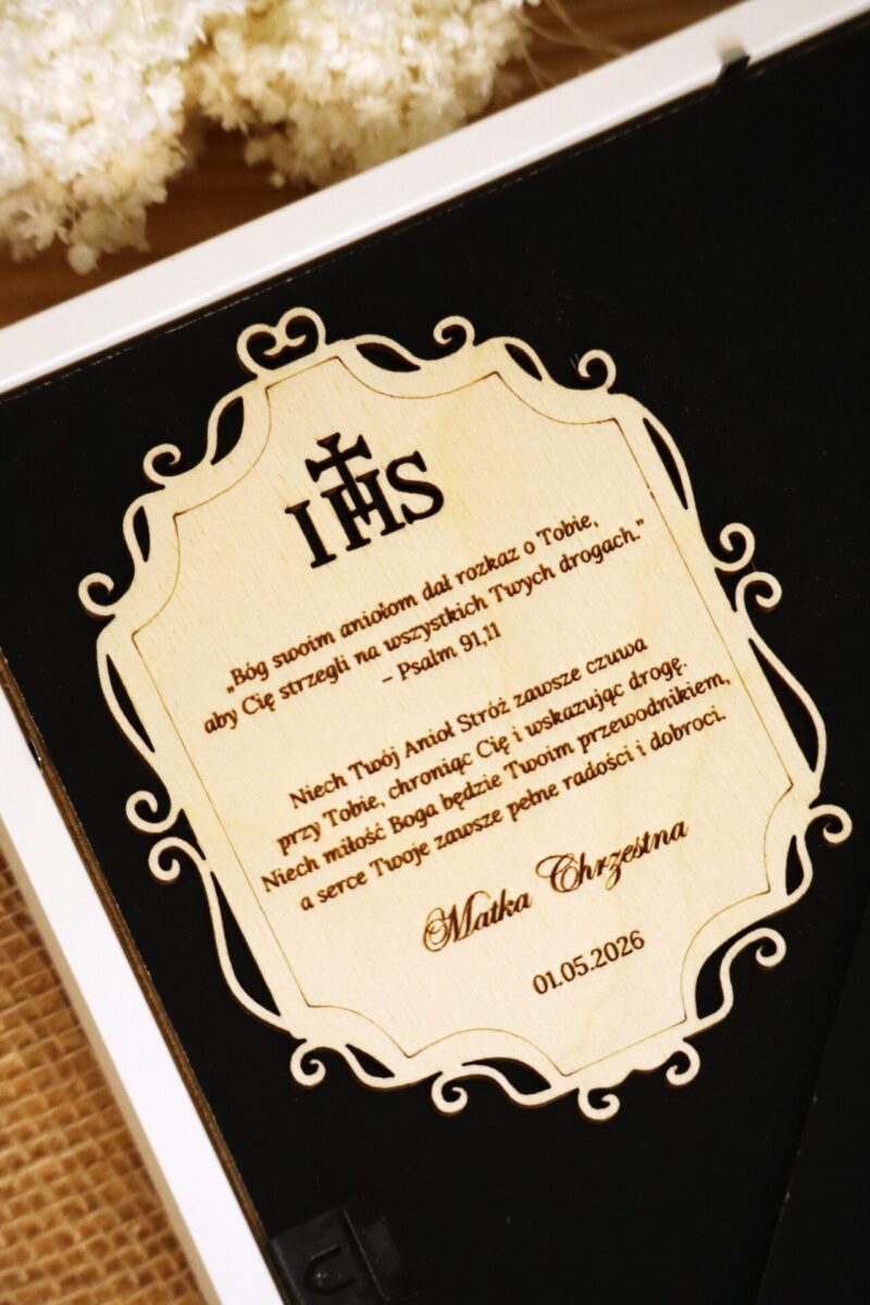 Anioł Stróż z makramy w ramce z okazji I Komunii Świętej