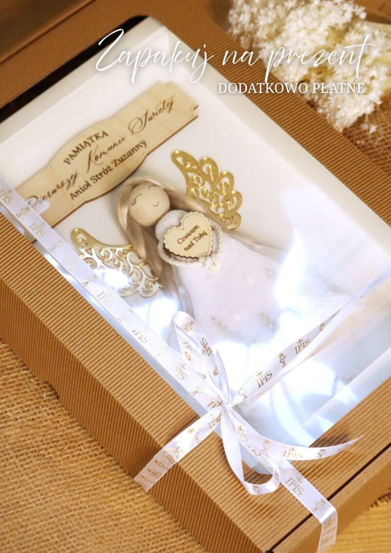 Anioł Stróż z makramy w ramce z okazji I Komunii Świętej