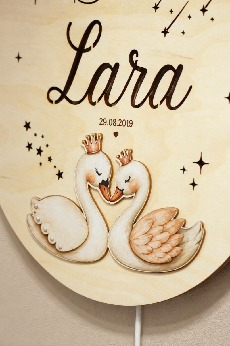 Lampka z imieniem Łabędzie