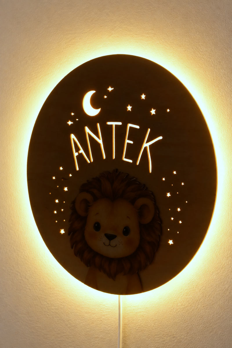 Lampka z imieniem Lew