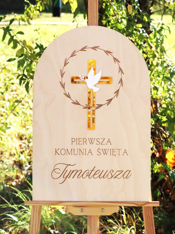 Półokrągła tablica powitalna na I Komunię Świętą